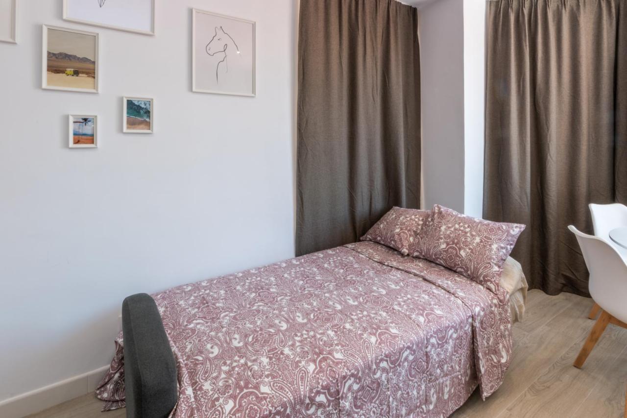 Beachfront 1br Centre - Palmeras Huoneisto