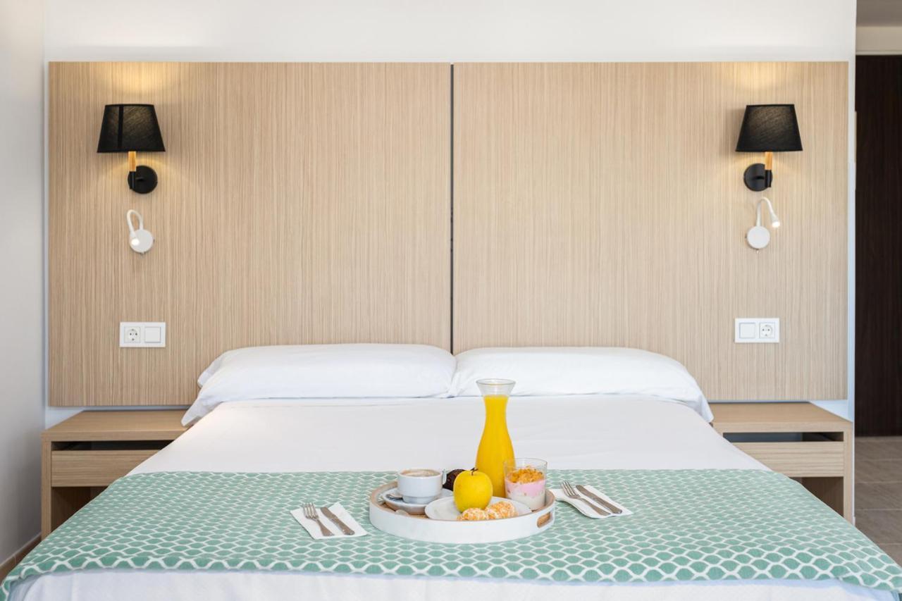 Pyr Aparthotel
