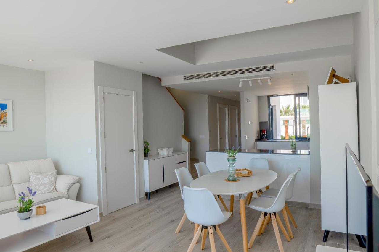 Stunning Villamar, Next To The Beach *