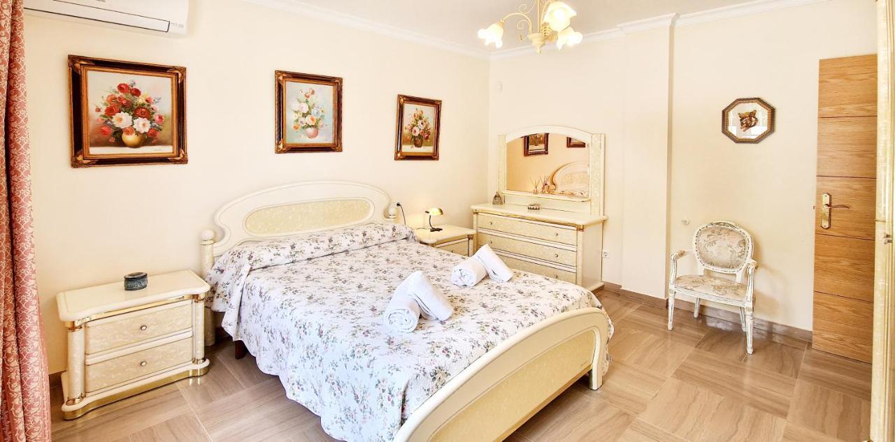 Golden Costa Del Sol - Big Private Pool - Bbq - Good Location *