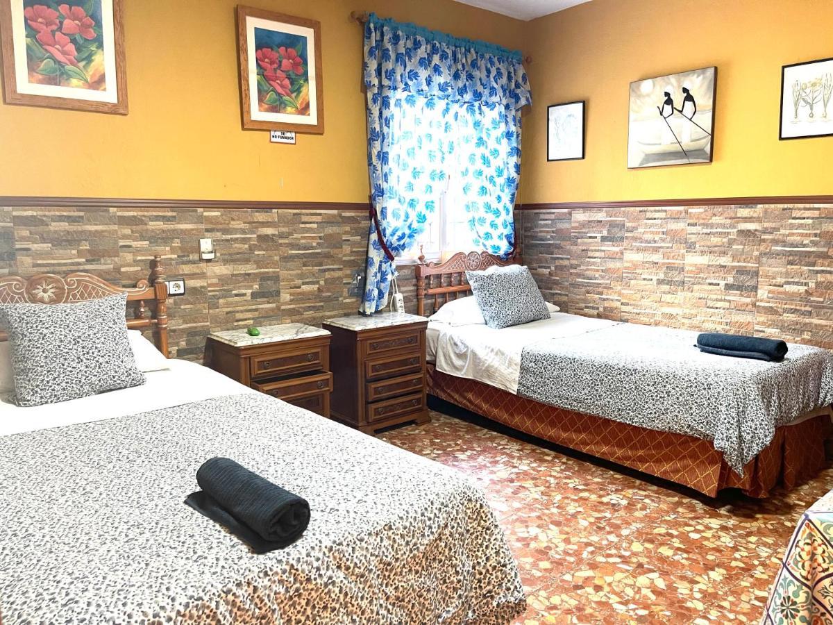 Los Faroles Guest house Fuengirola