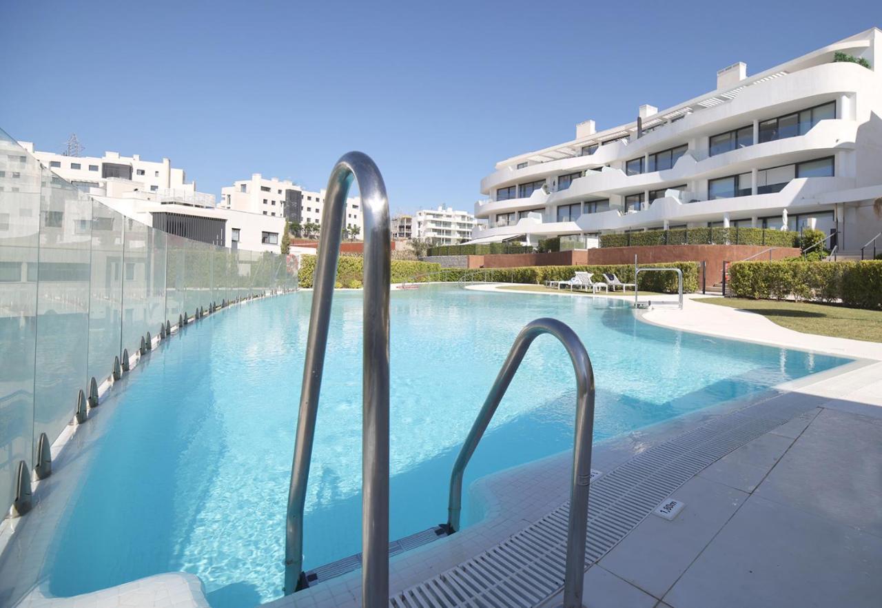 Stylish Three Bedroom @ Higueron West! *