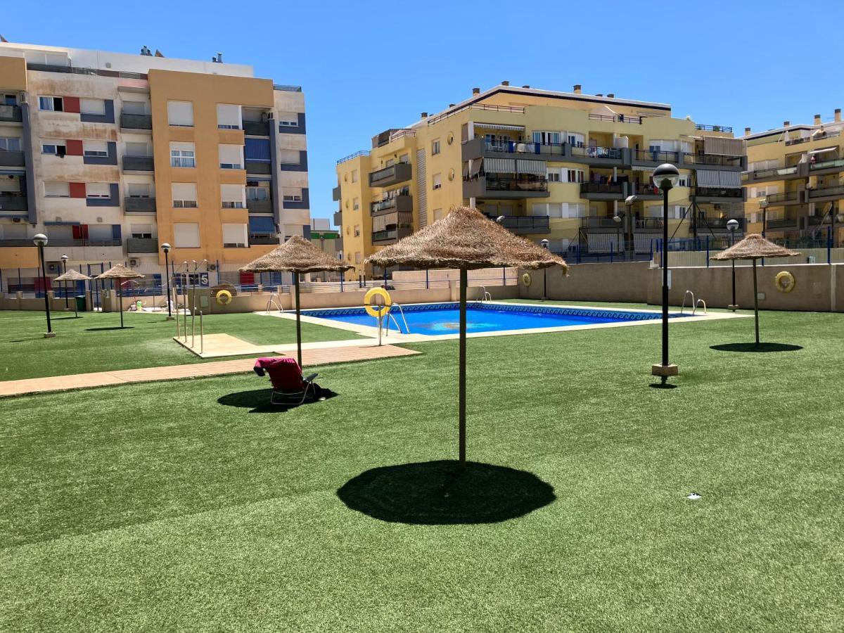 Apartamento En Con Piscina Y Parking *