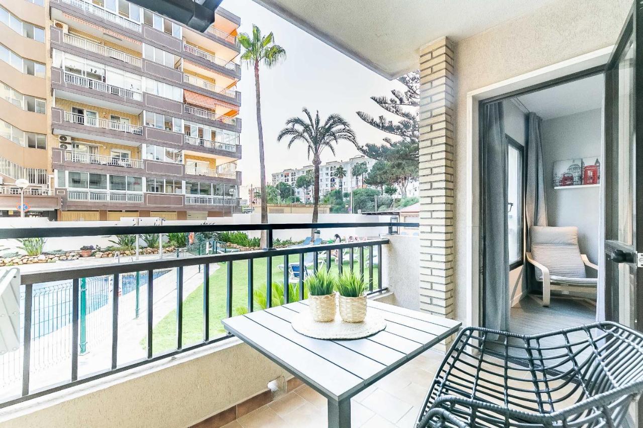 76-lovely Front In Apartment *