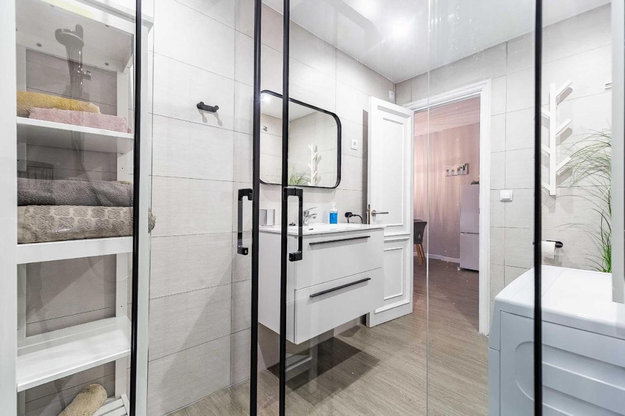76-lovely Front In Appartement *