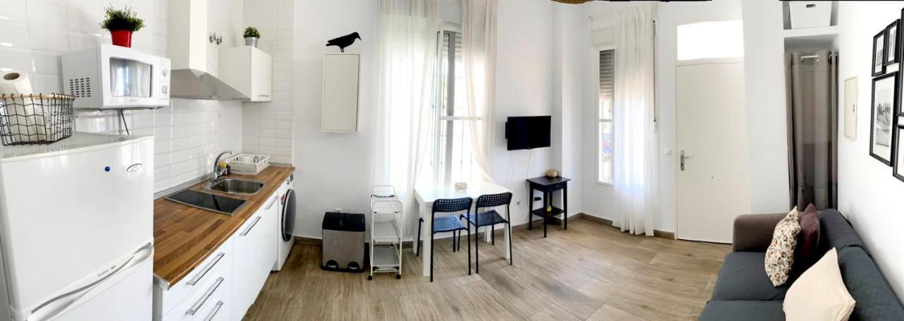 Beachfront Two-bedroom In Apartment *
