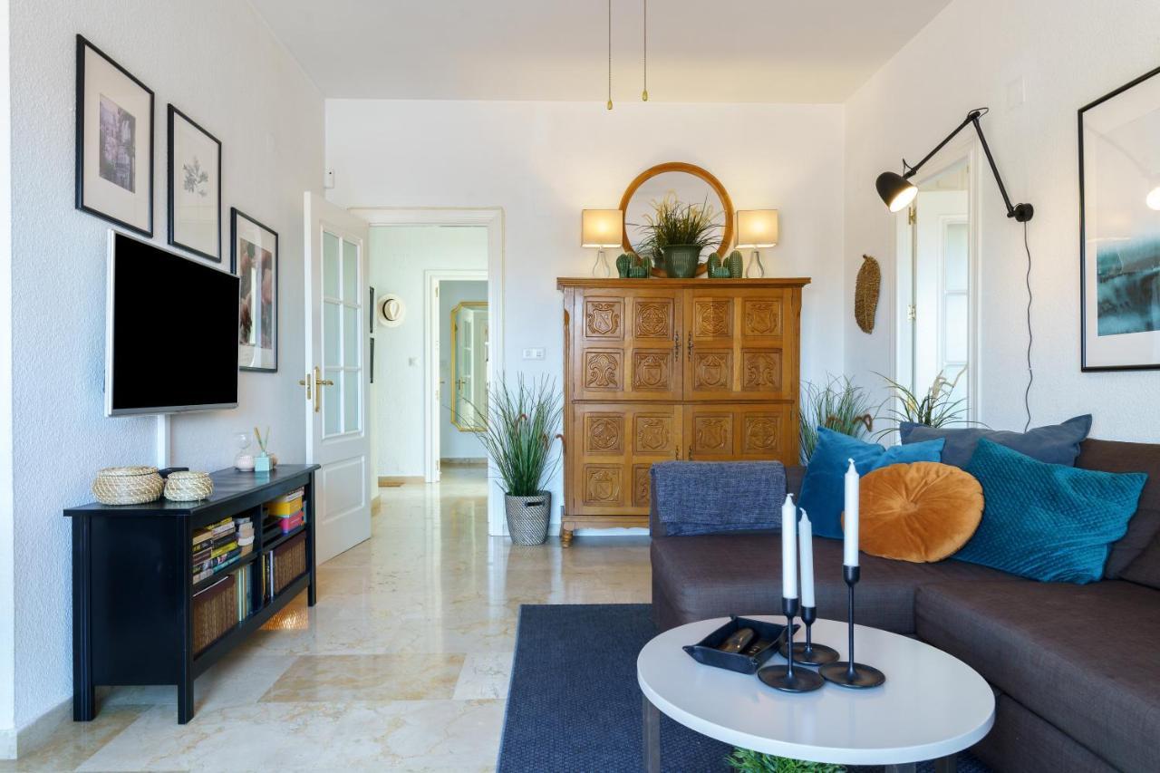 Penthouse Victoria Apartment