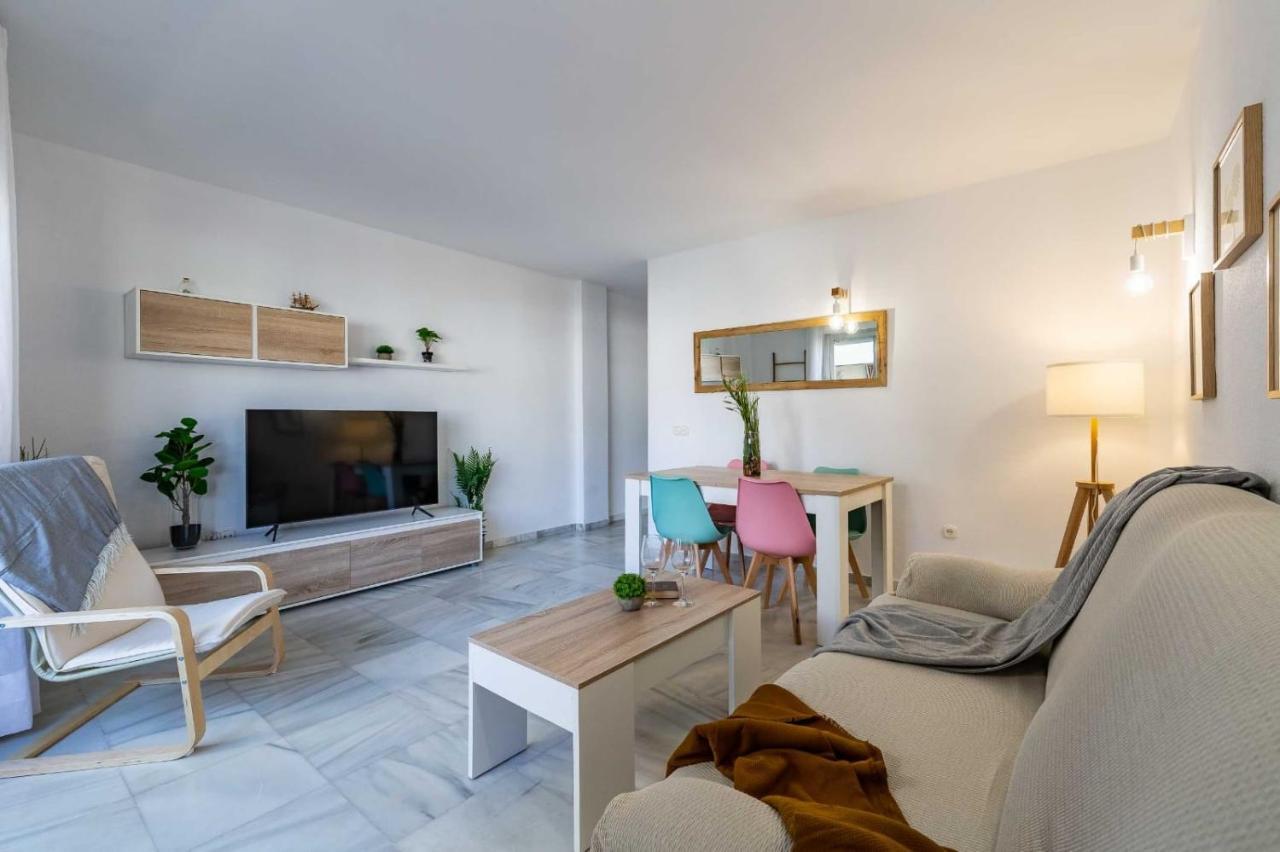 Boliches Paseo Maritimo Rey De Espana Esquina Lope De Vega 1 Mas Sofa Cama Salon Mas Cama Supletoria * Fuengirola