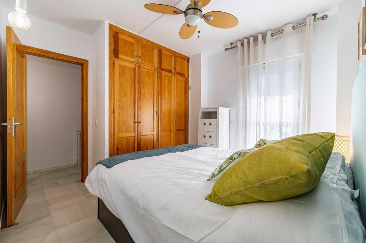 Boliches Paseo Maritimo Rey De Espana Esquina Lope De Vega 1 Mas Sofa Cama Salon Mas Cama Supletoria Fuengirola