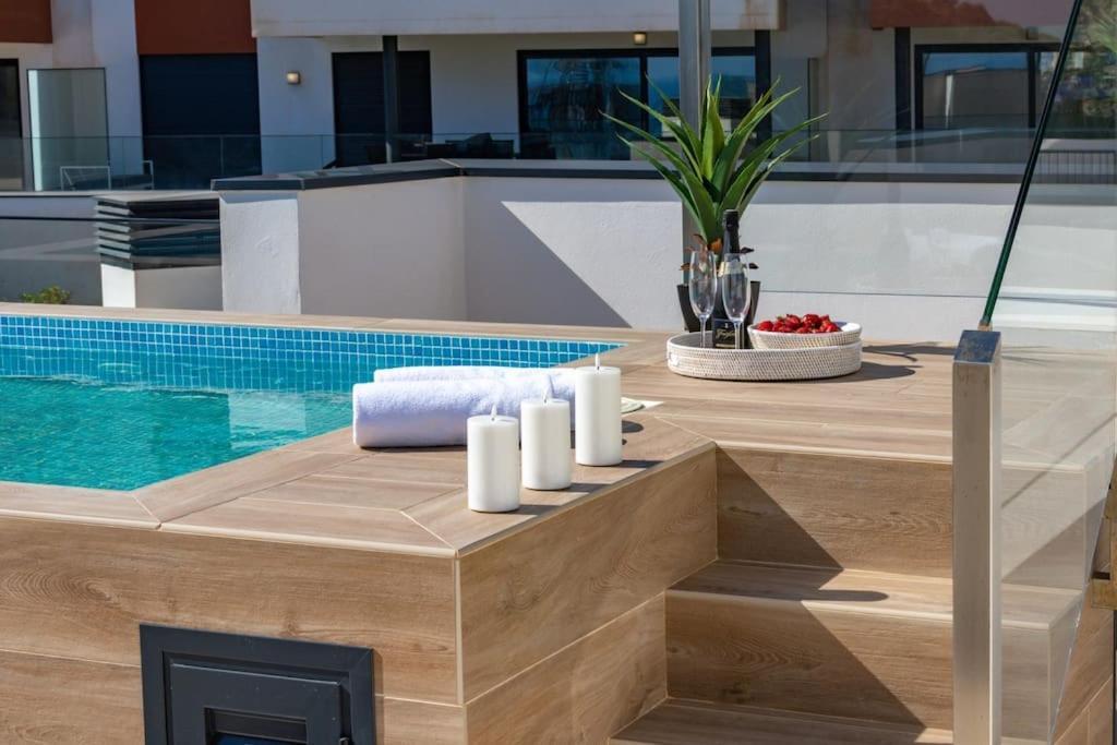 Apartment Stunning Penthouse W Private Pool In El Higueron By Costarentals - Ref 178 *