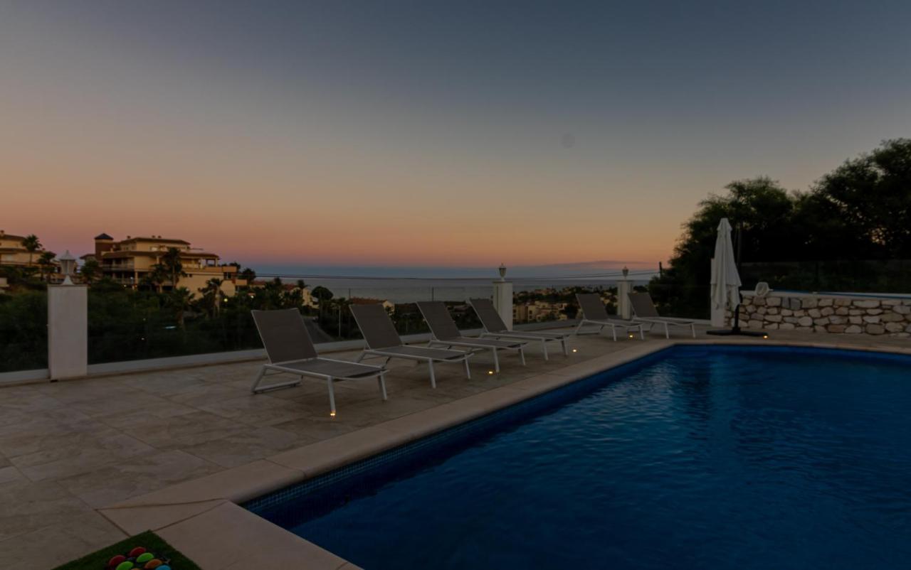 Renovated With Sea-views And Pool Fuengirola
