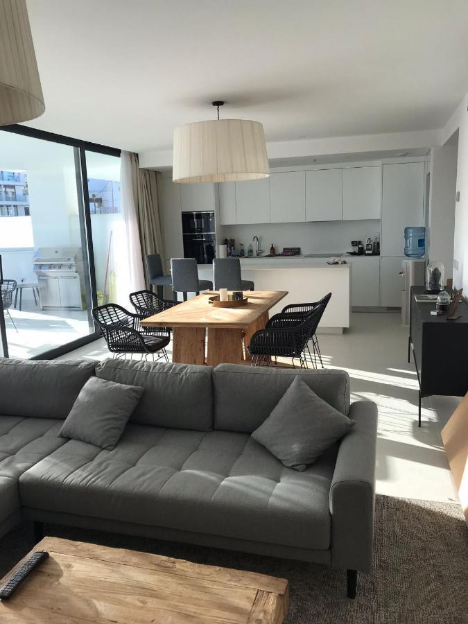 New In Higueron West *