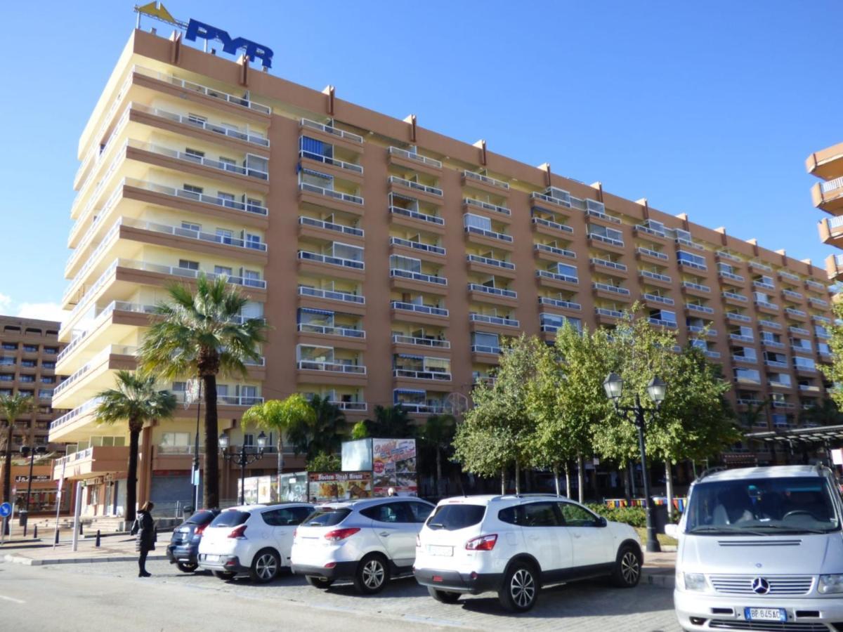 En Pyr Puerto * Fuengirola