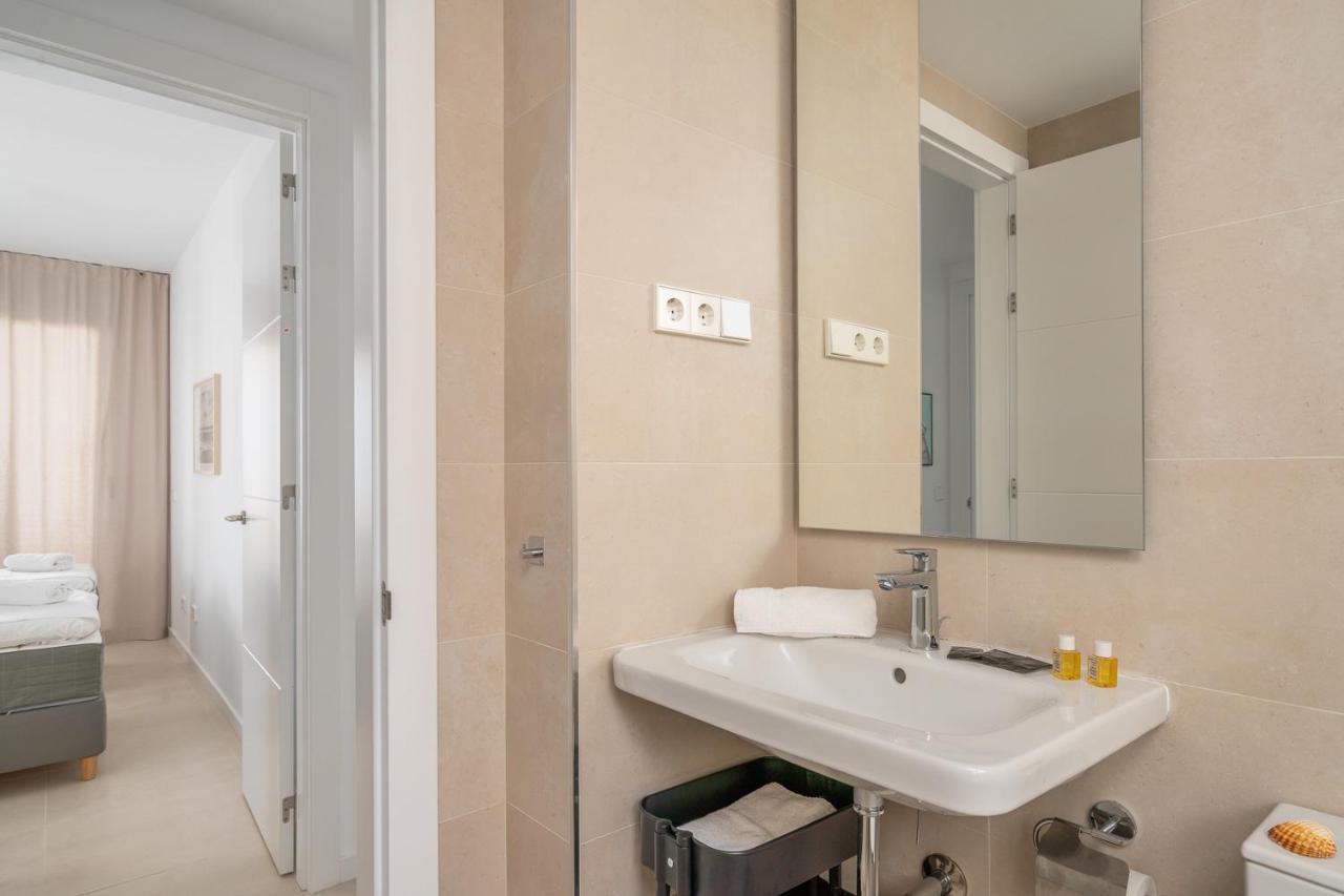 Stunning Flat In Middel Views El Higueron Gym&pool By Costarentals - Ref 130 *