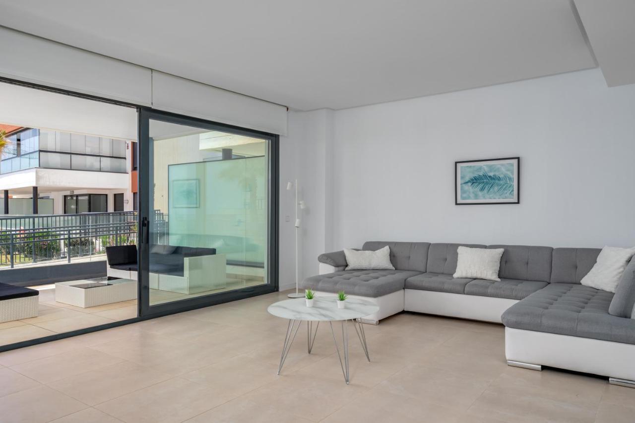 Fantastic Poolfront In Middel Views By Costarentals - Ref 161 *