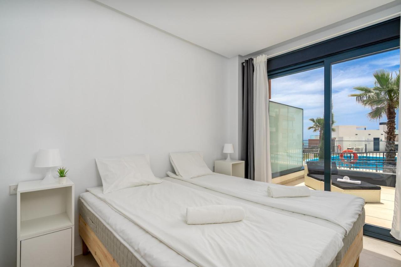 Fantastic Poolfront In Middel Views By Costarentals - Ref 161 Apartment
