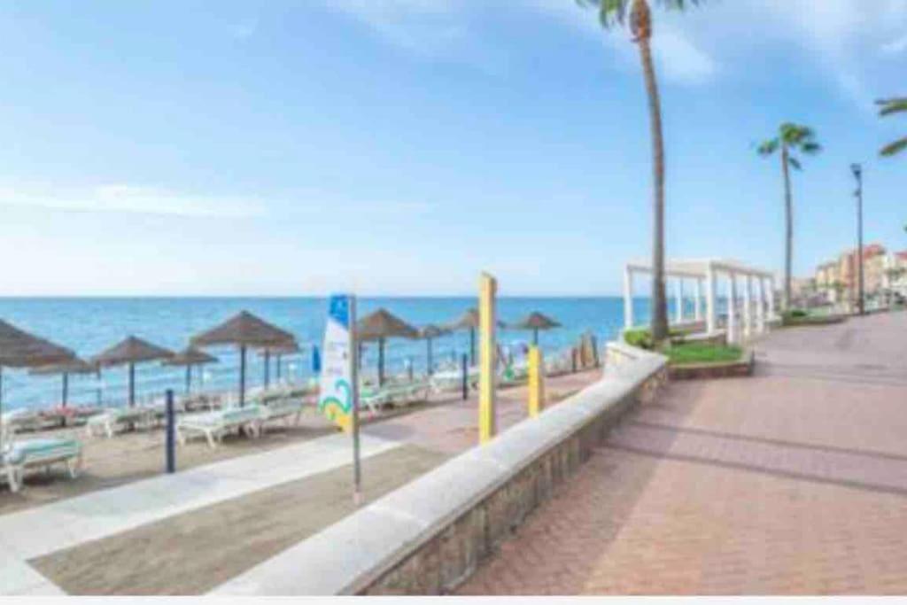 Primera Linea De Playa * Fuengirola
