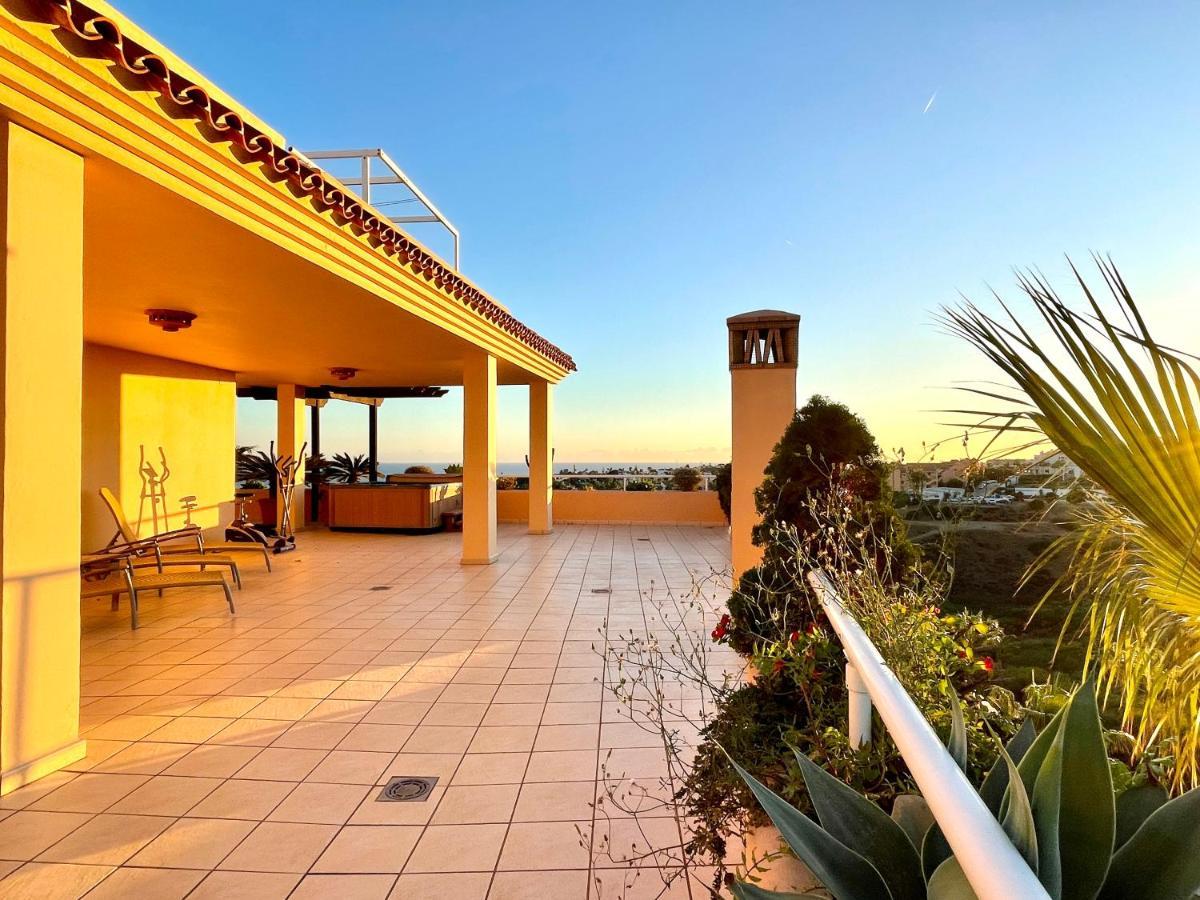 Malibu Mansion Panoramic Dreamhome With Jacuzzi By Solrentspain