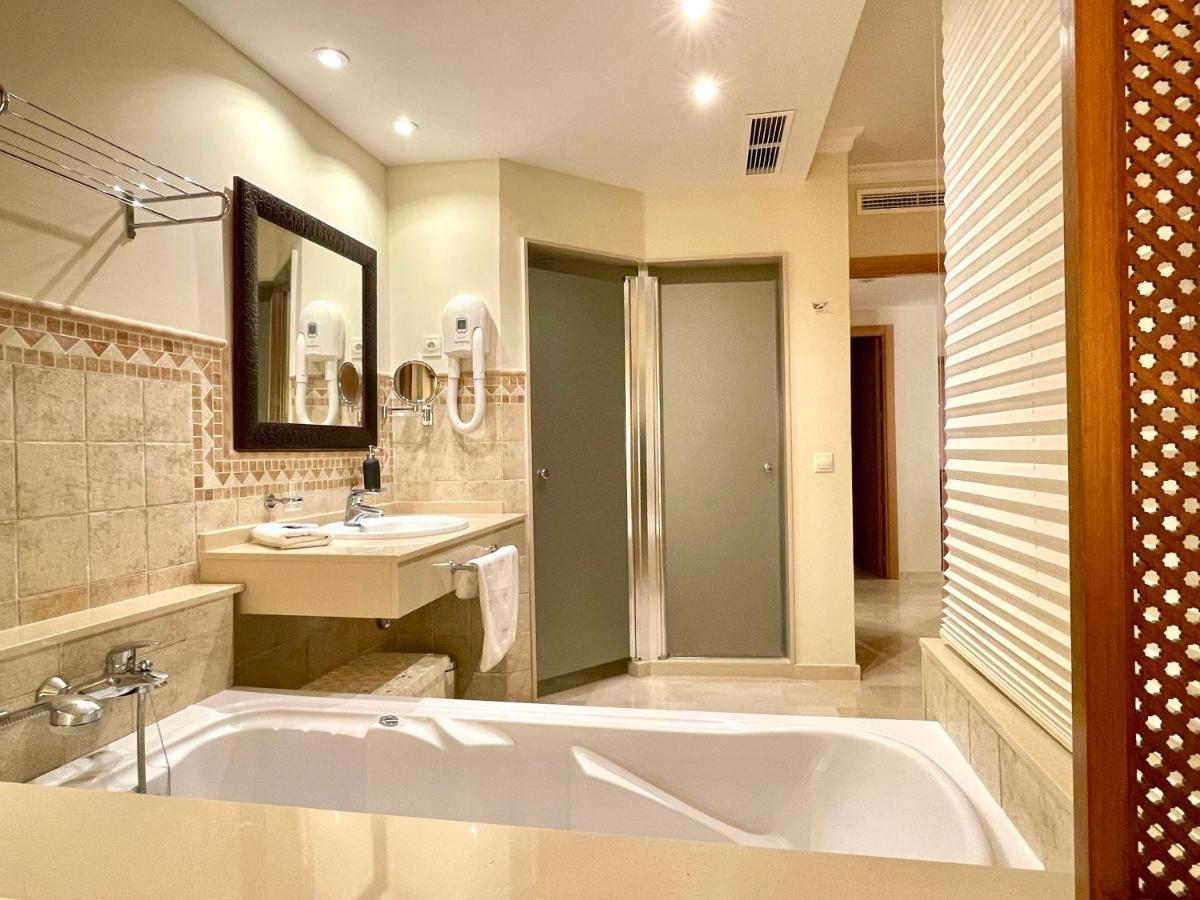 Malibu Mansion Panoramic Dreamhome With Jacuzzi By Solrentspain Fuengirola
