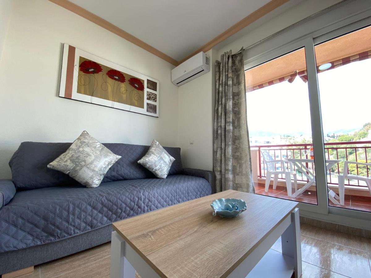 W/balcony View & Pool Apartment *