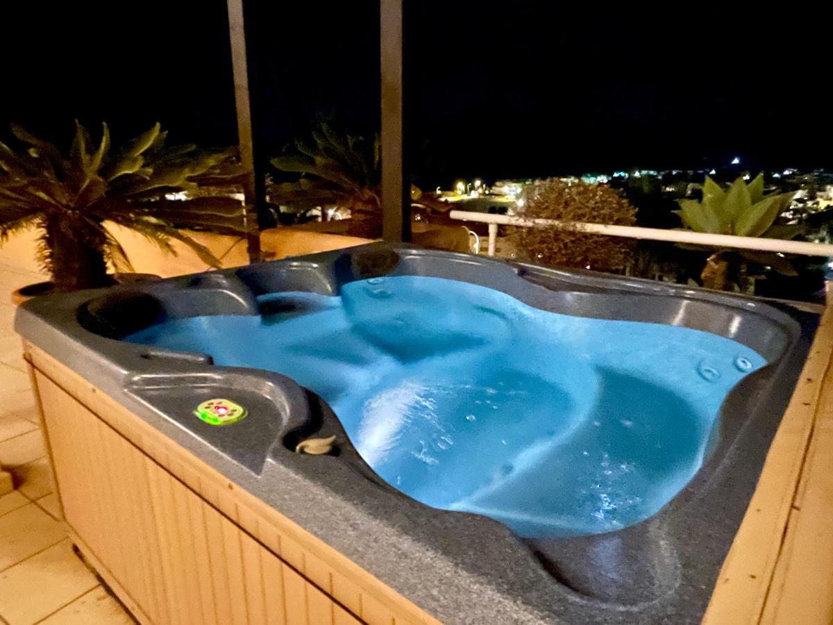 Malibu Mansion Panoramic Dreamhome With Jacuzzi By Solrentspain *