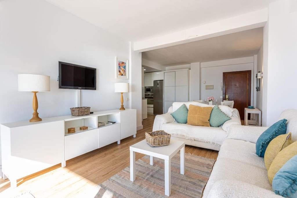 Ensuite Mediterranean Sea Front Huoneisto Fuengirola