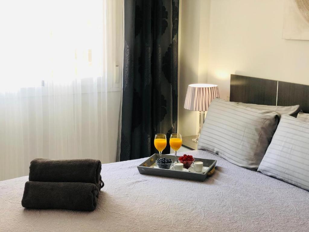 Apartment Wonderful In The Heart Of And Close To The *