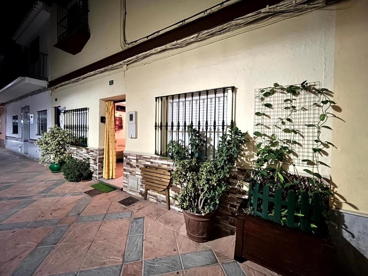 Anuli & & Family - & Malaga Apartment