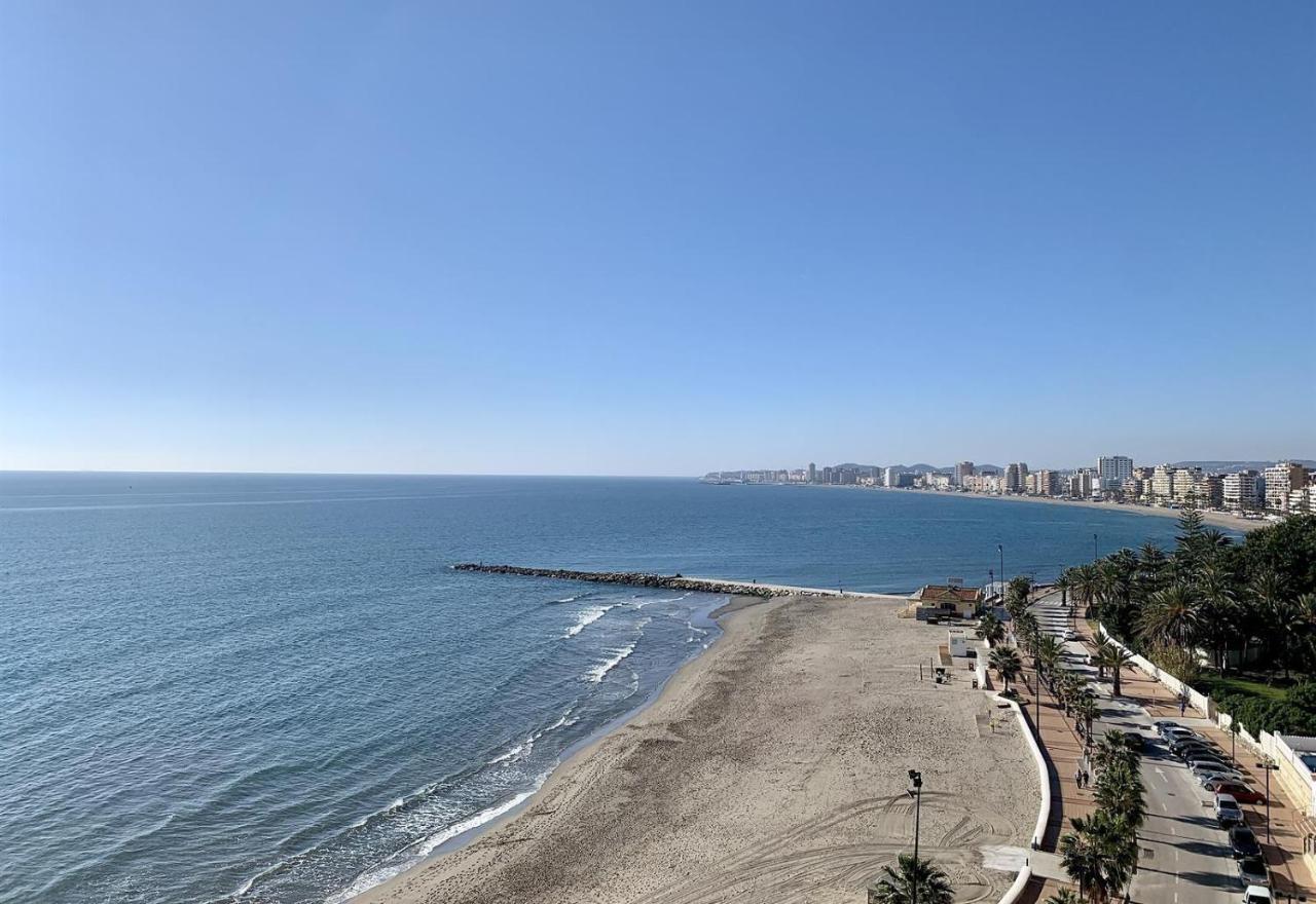 In First Line Of Carvajal Apartment Fuengirola