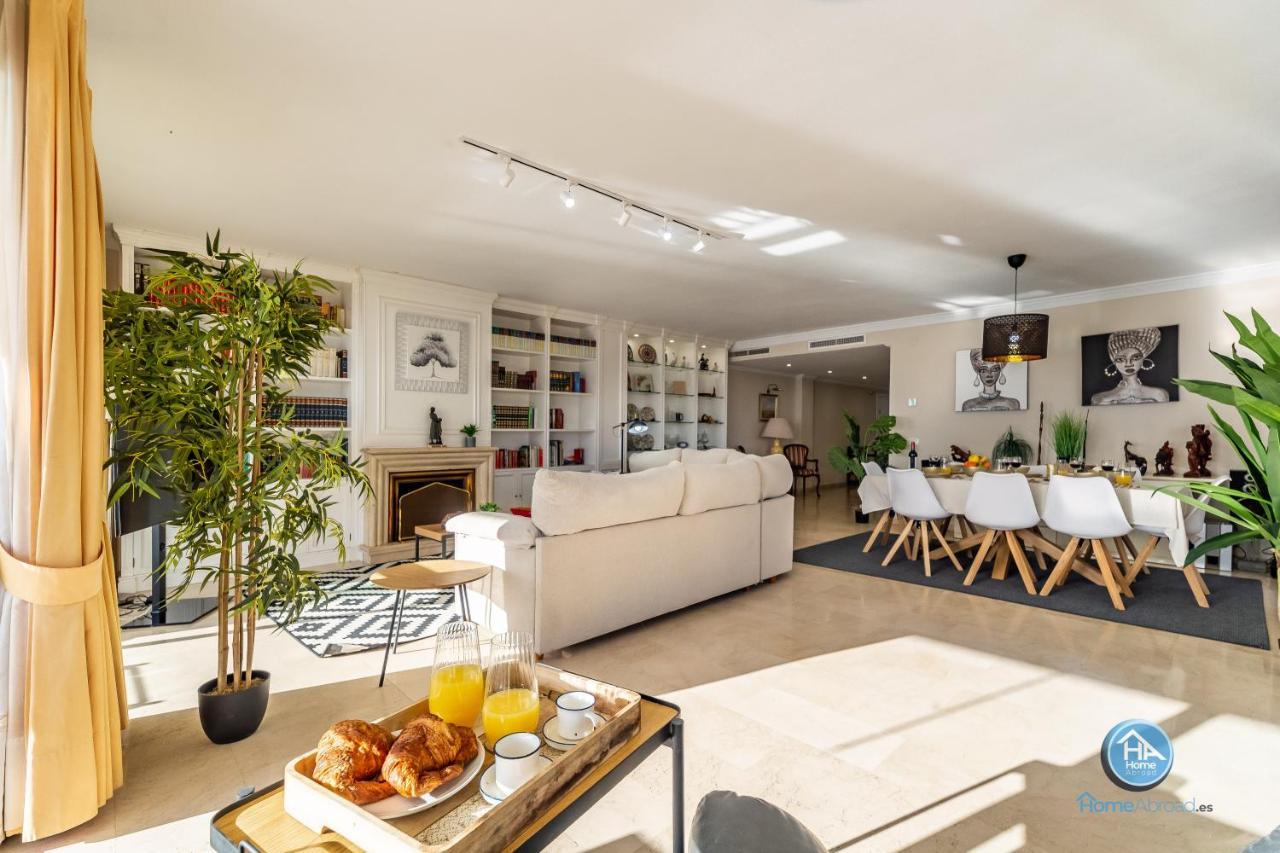 Super Exclusive With Free Parking Apartment