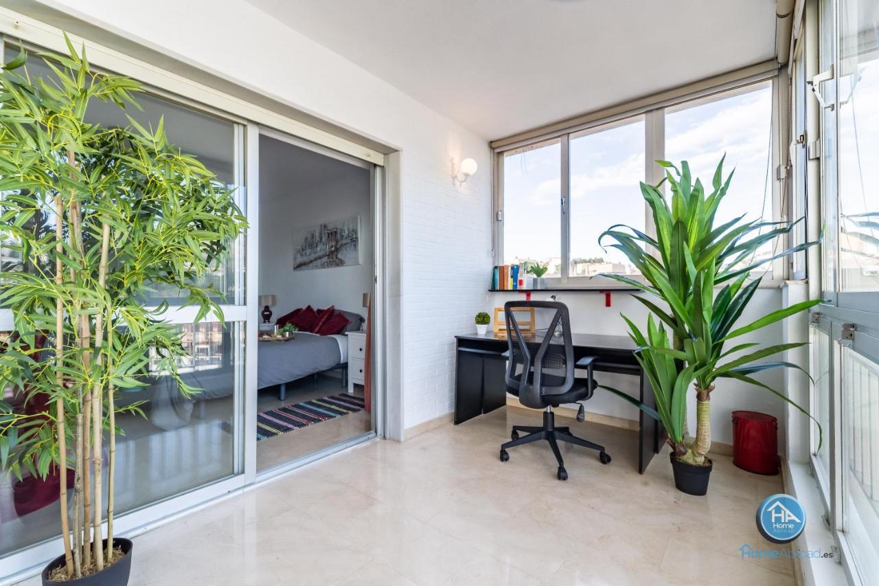 Super Exclusive With Free Parking Apartment