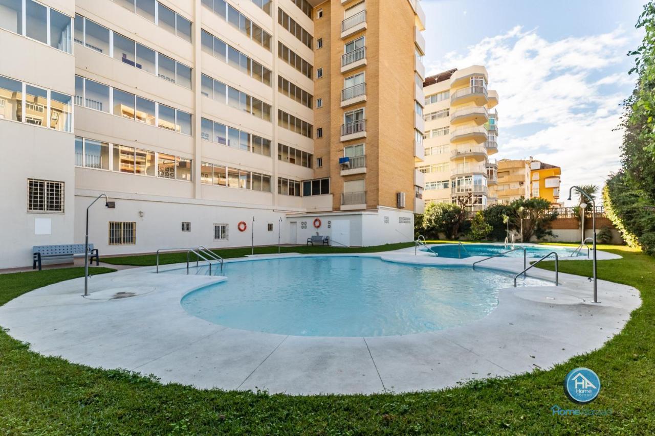 Super Exclusive With Free Parking Apartment *