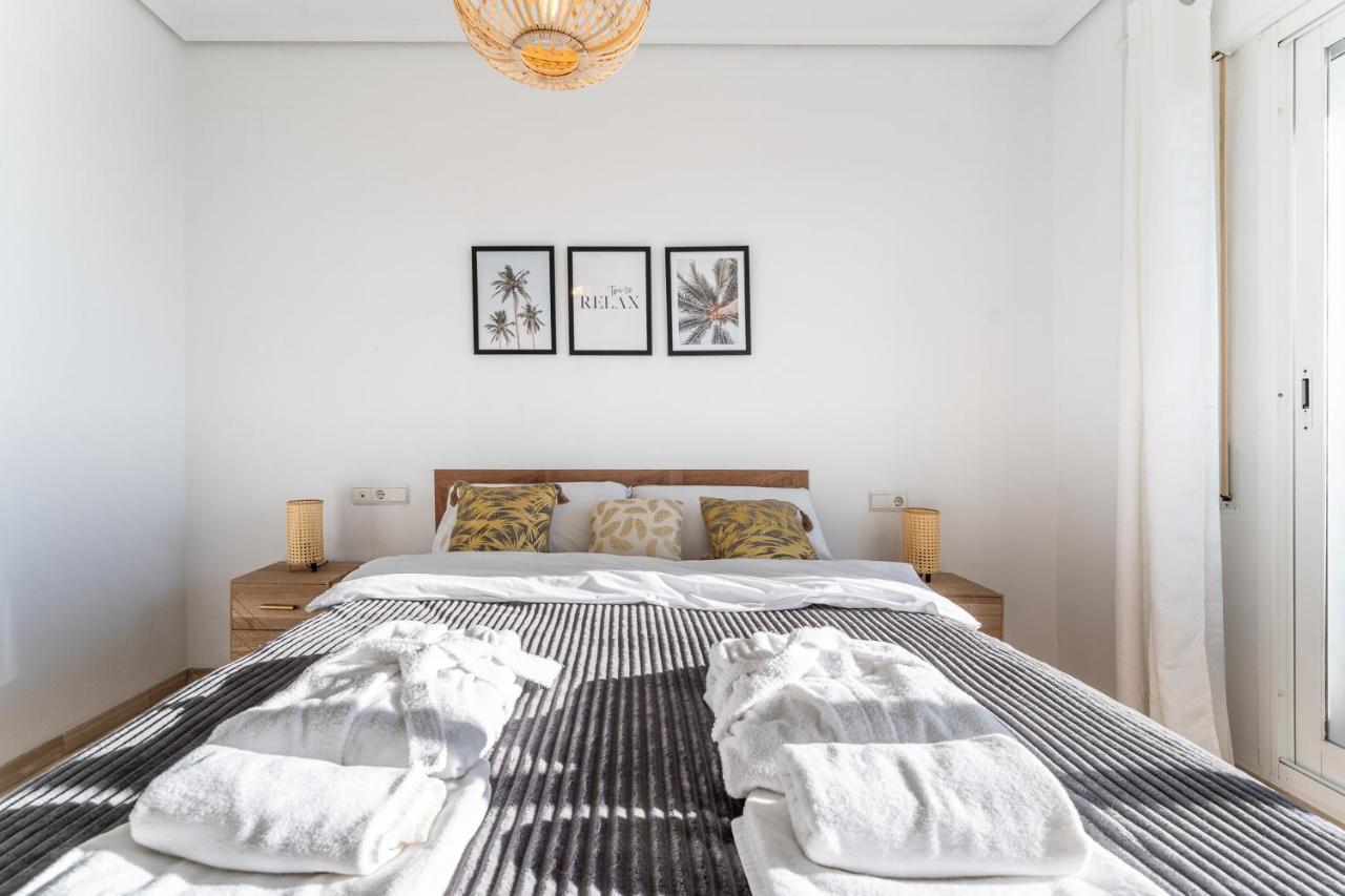 Superb Location Beachfront , 3 Bed With Terrace Apartment Fuengirola