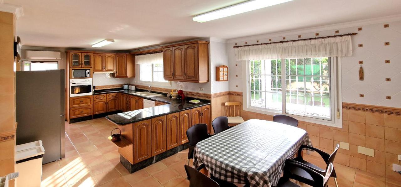 Golden Costa Del Sol - Big Private Pool - Bbq - Good Location
