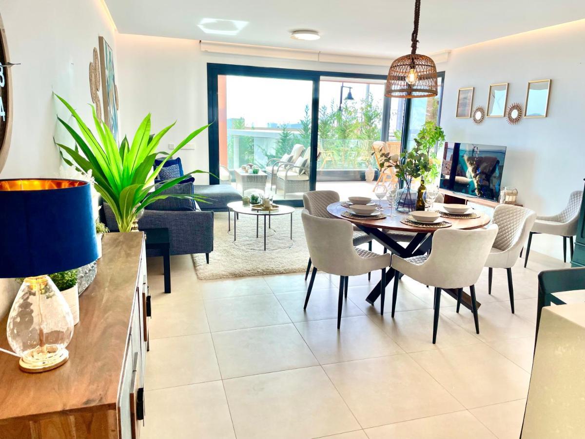 Luxury 3 Bedroom 300m From The Apartamento Fuengirola