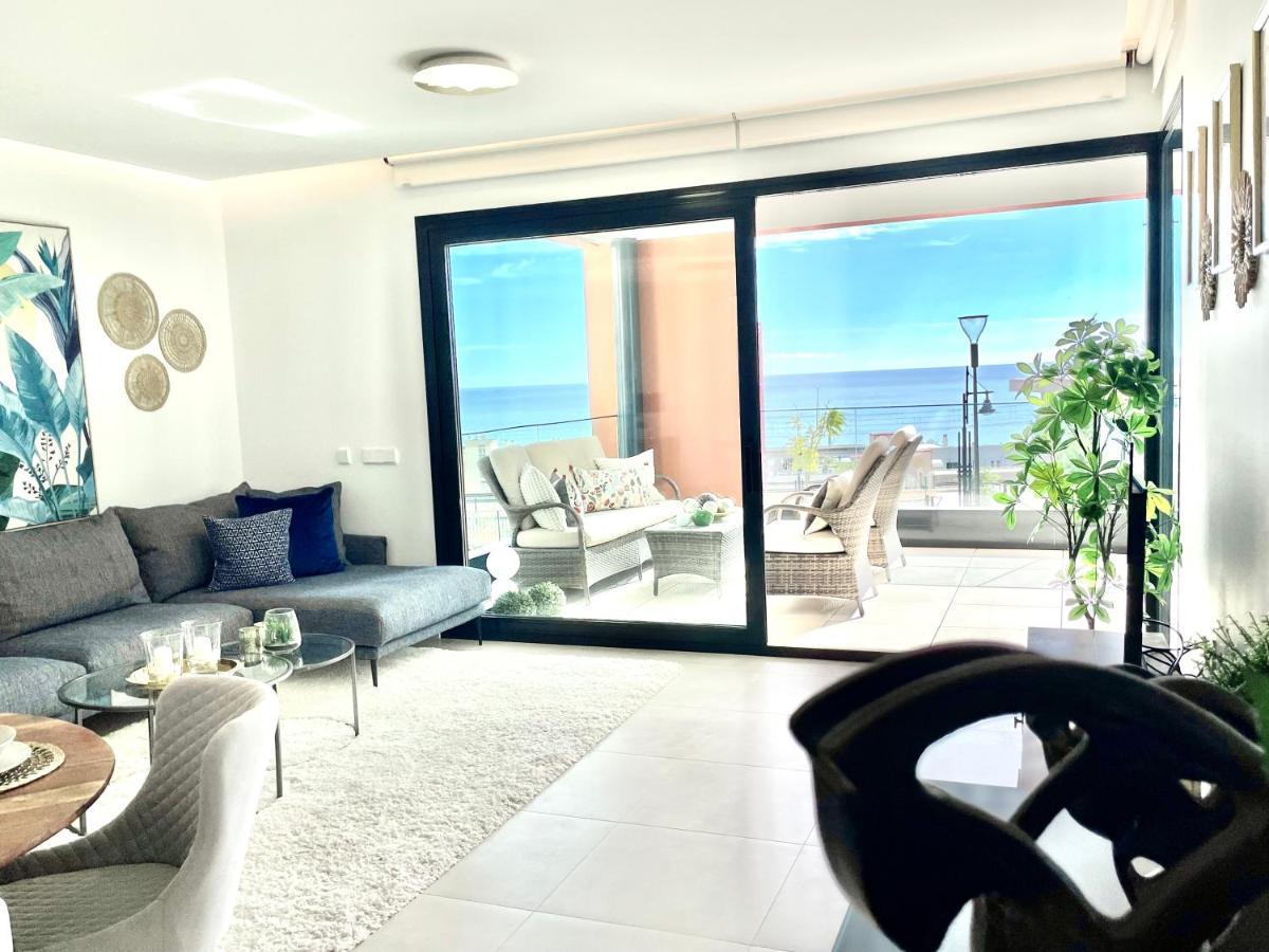 Luxury 3 Bedroom 300m From The Apartamento *