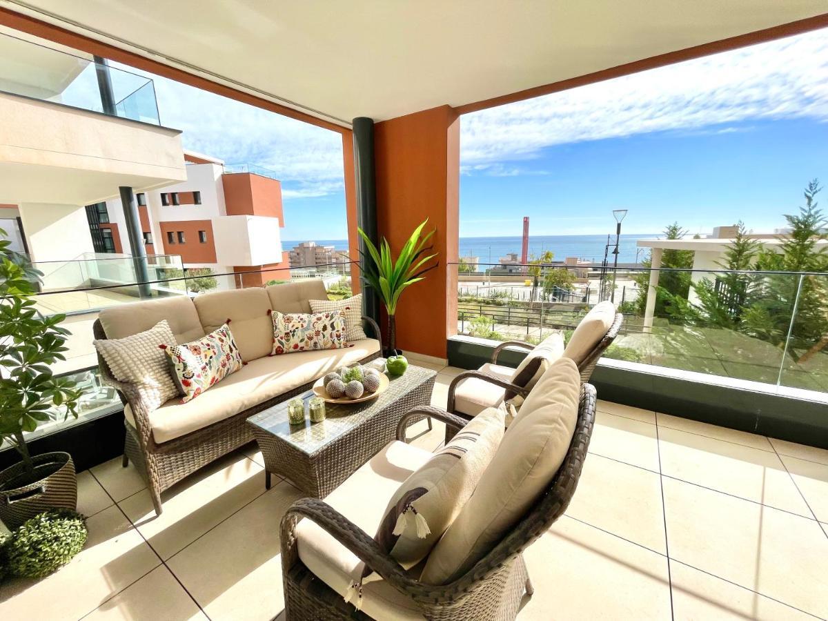 Luxury 3 Bedroom 300m From The Fuengirola