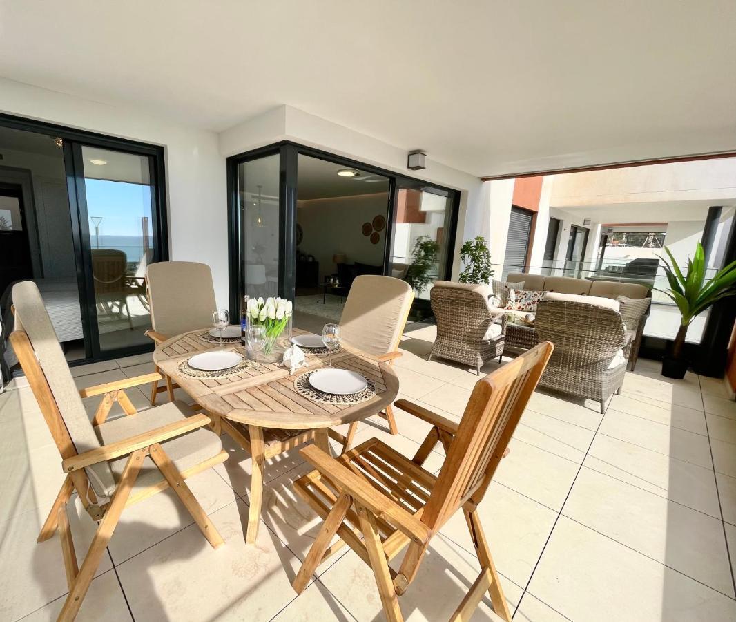 Luxury 3 Bedroom 300m From The