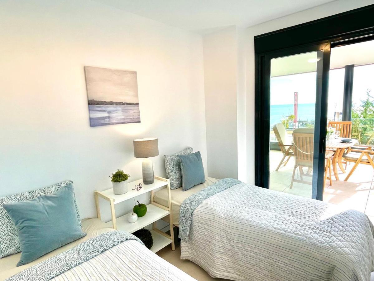 Luxury 3 Bedroom 300m From The