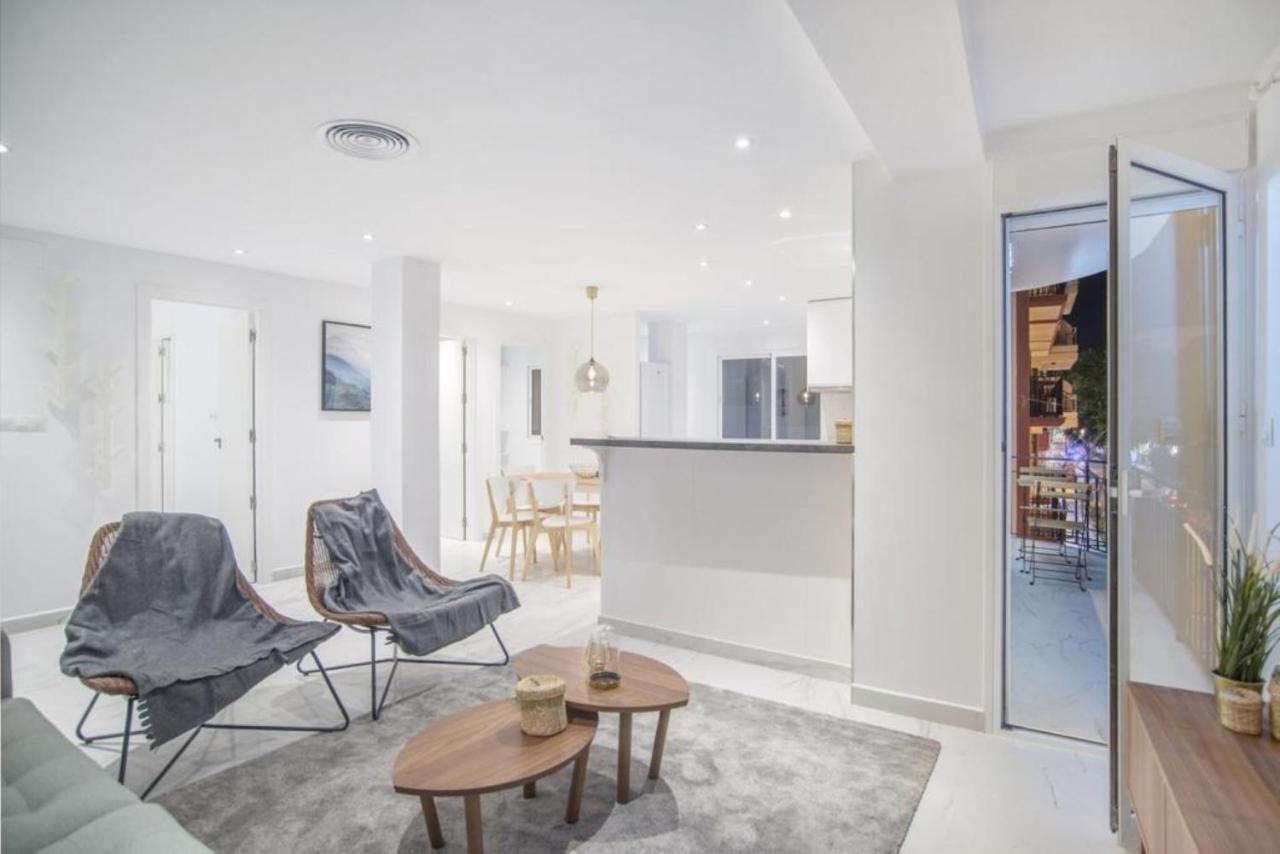 Luxury Apartment *