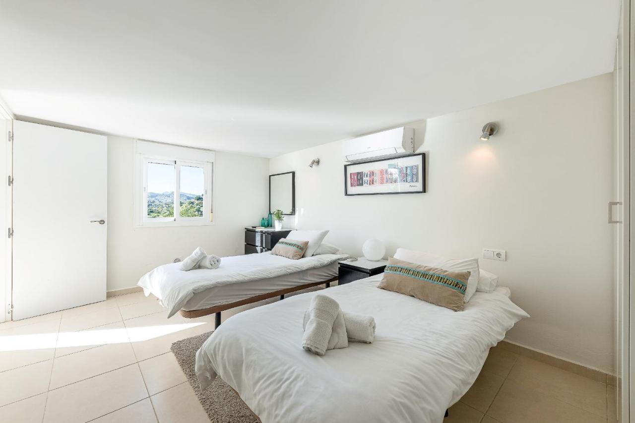 Stunning 6 Bed Private Pool Mijas Gol Villa