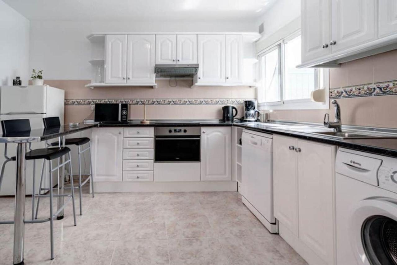 Charming 3-bed In Apartment Fuengirola