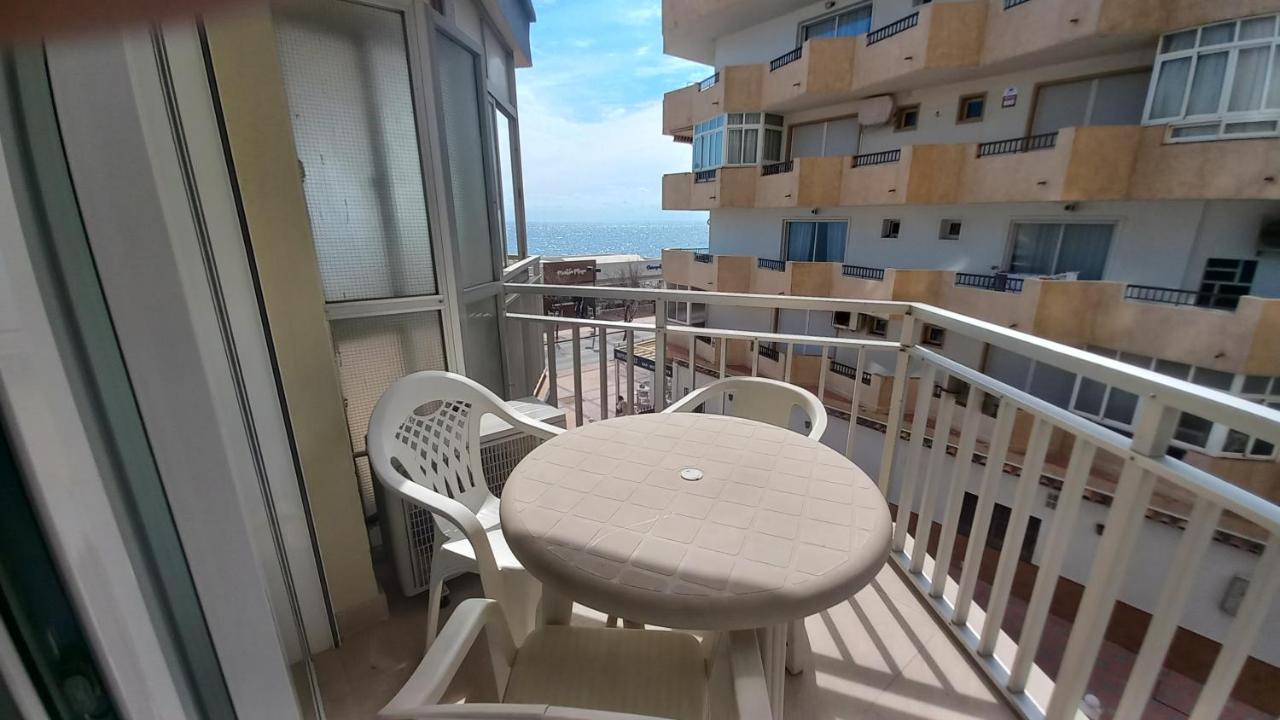 Beachfront With Sea Views And Pool * Fuengirola