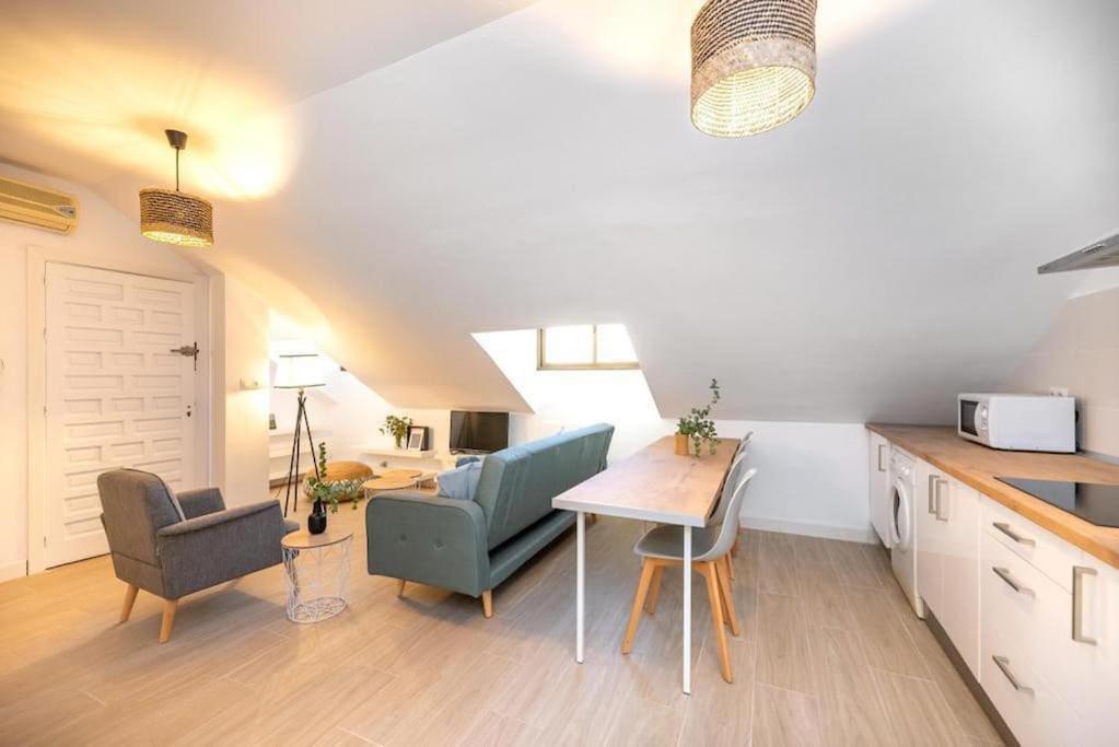 Ct 231 - Center - Floor Ii Apartment