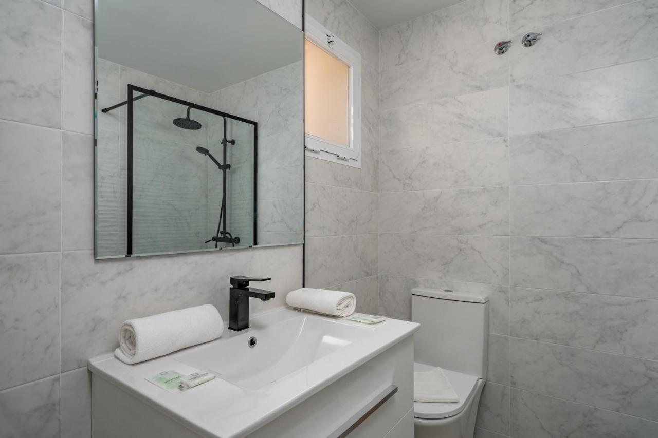 Spacious Castillo Sohail Penthouse With Jacuzzi By Costarentals - Ref 12 Apartment Fuengirola