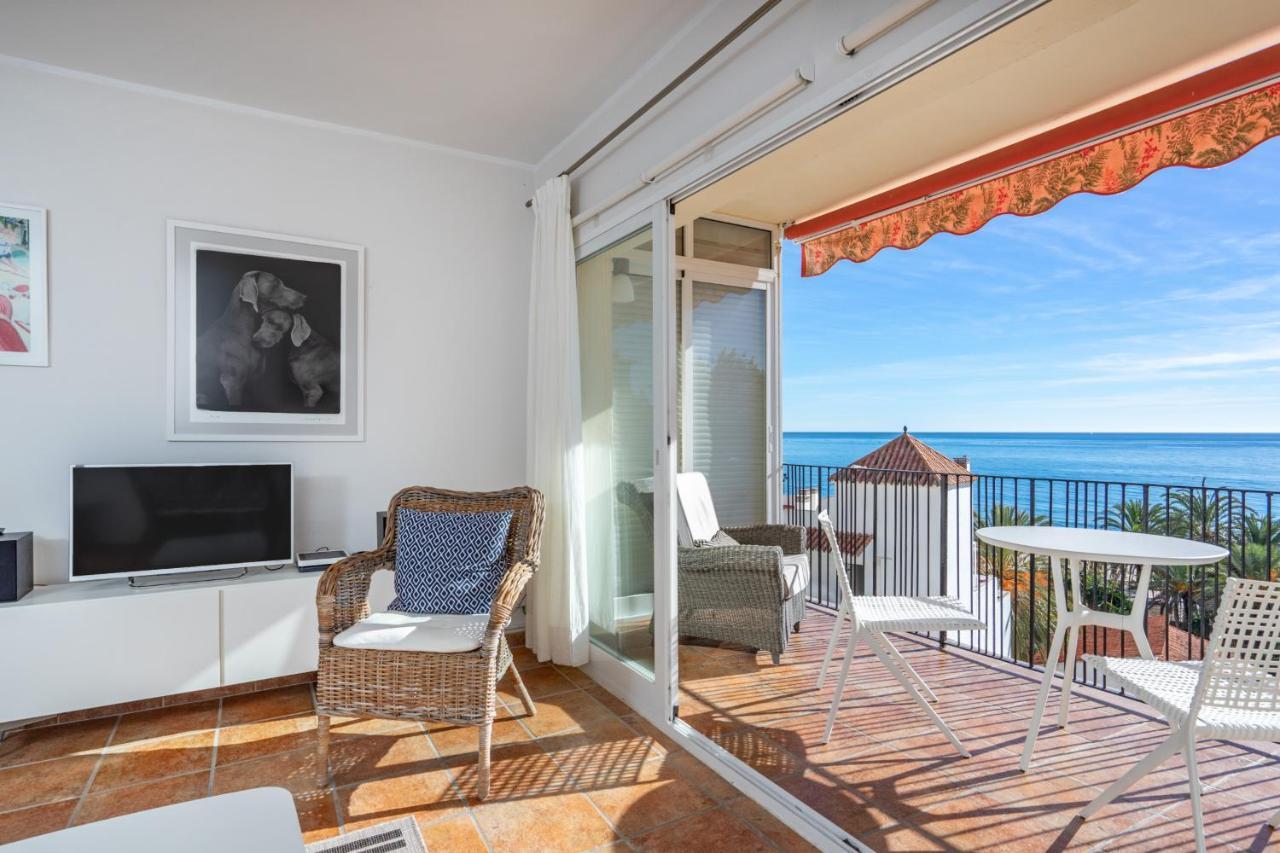 Apartment Lovely Beachfront Flat With Sunny Balcony Ref 40