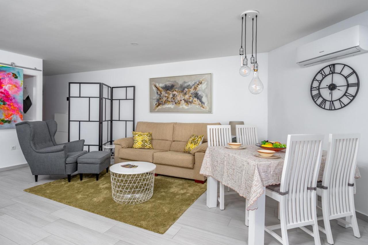 Appartement In Torreblanca With Pool By Costarentals - Ref 10 *