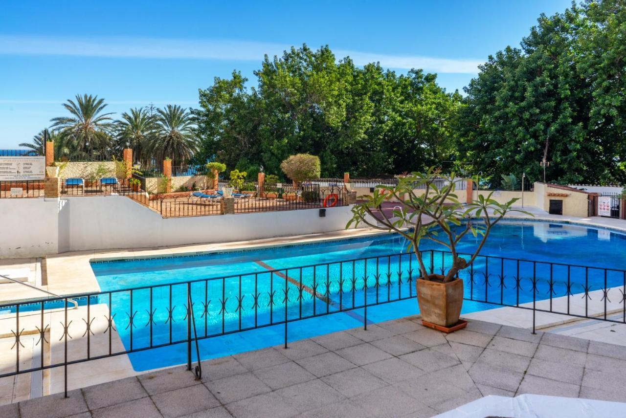 Apartment Lovely Beachfront Flat With Sunny Balcony Ref 40