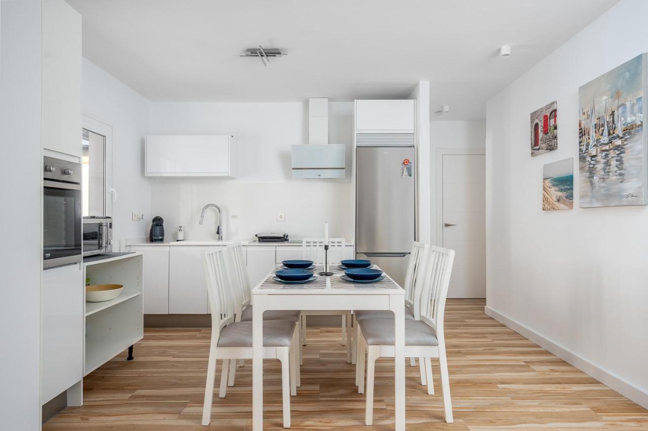 Apartment Front Line Beach In Ref 14 *