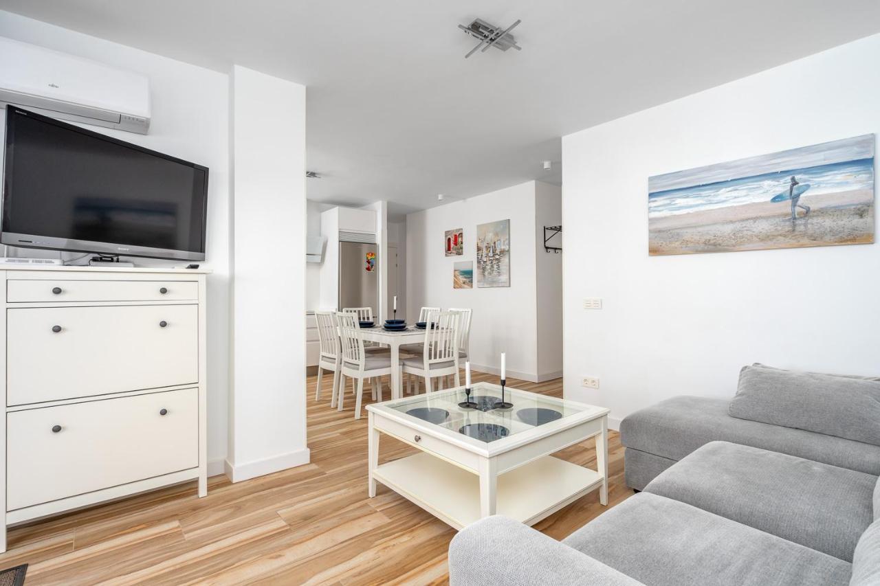 Front Line Beach In Ref 14 Apartment